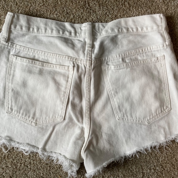 Madewell Relaxed Denim Shorts in Tile White - Picture 2 of 5